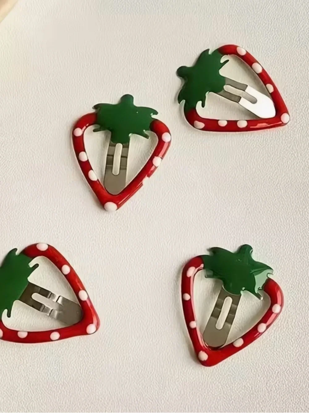 Strawberry Snap Hair Clips Retro Set of 4 NWOT